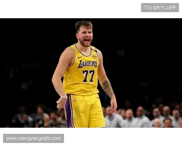 东契奇单节 20 分难救主，湖人体系遭太阳碾压